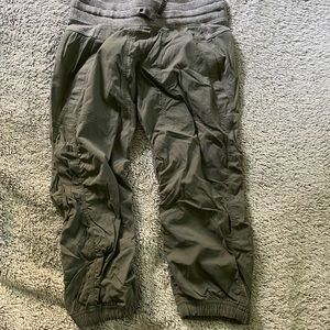 Ivivva girls cargo pants